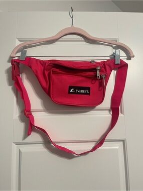Everest fanny pack